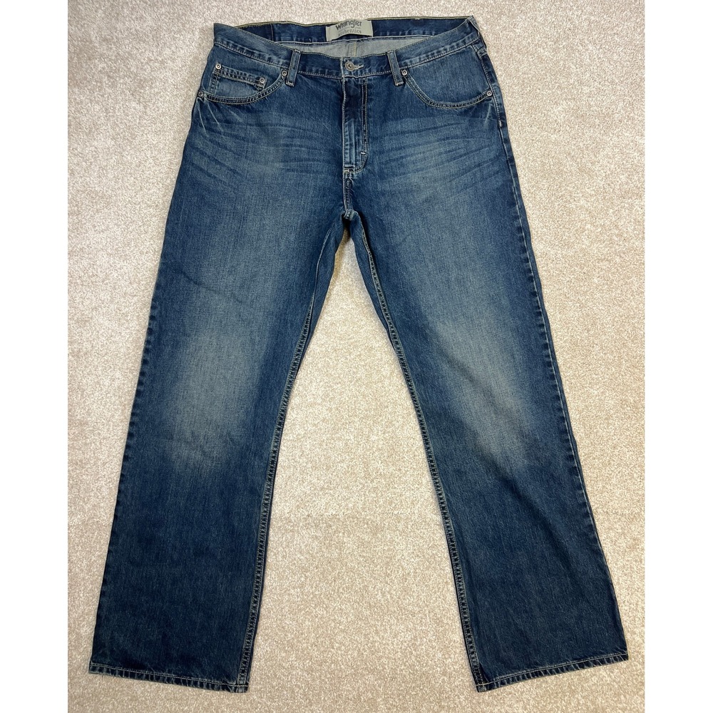 Wrangler Authentics Men's Classic Fit Blue Denim Jeans 34x30‎ 10ZM4RBGI